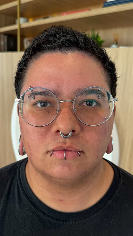 Cliente com septo e labret